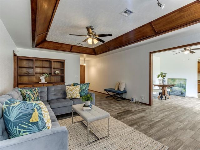 10508 Songbird Lane, Midwest City, OK 73130