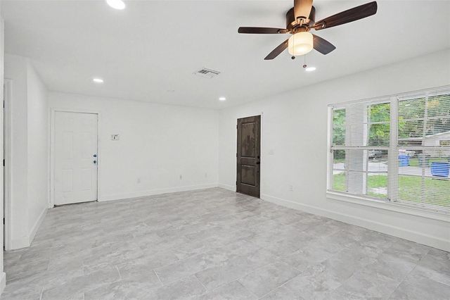 1128 NEVILLE AVENUE, Lakeland, FL 33805
