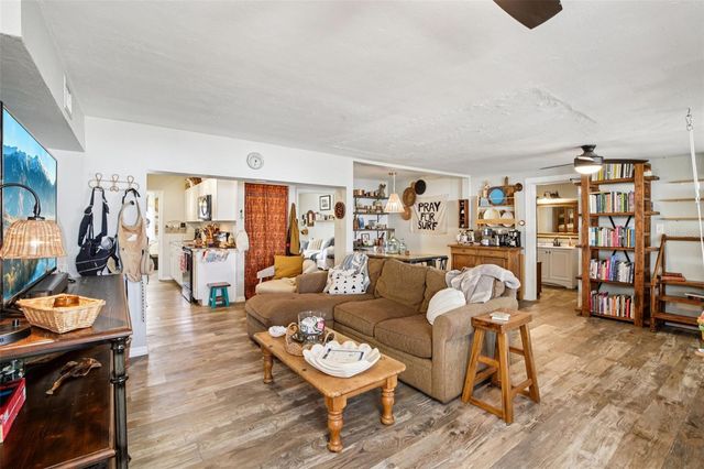 2818 11TH AVENUE W, Bradenton, FL 34205