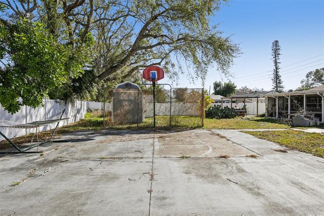 2818 11TH AVENUE W, Bradenton, FL 34205