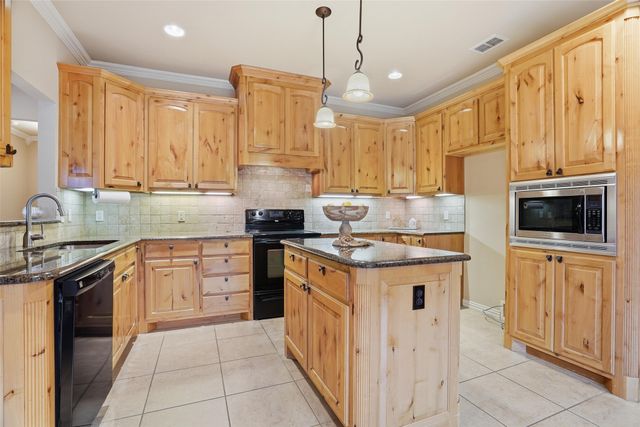 9420 Gleneagles Drive, Granbury, TX 76049