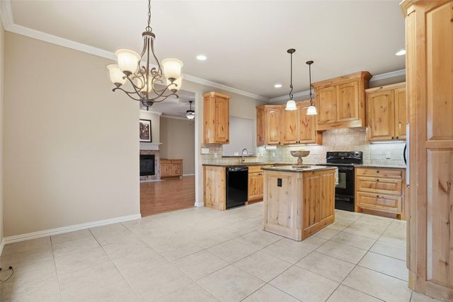 9420 Gleneagles Drive, Granbury, TX 76049