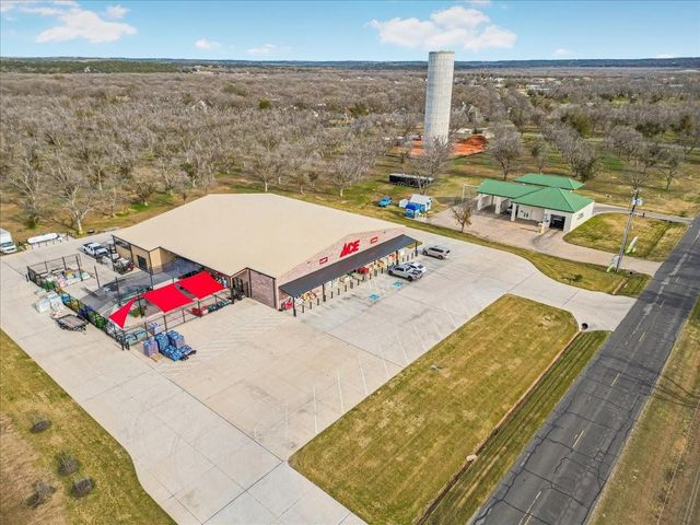 9420 Gleneagles Drive, Granbury, TX 76049