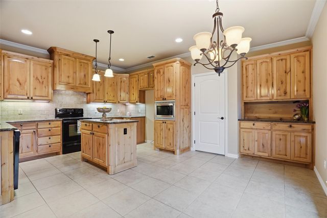 9420 Gleneagles Drive, Granbury, TX 76049