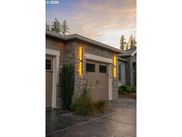 5780 Nw HOOD Loop, Camas, WA 98607