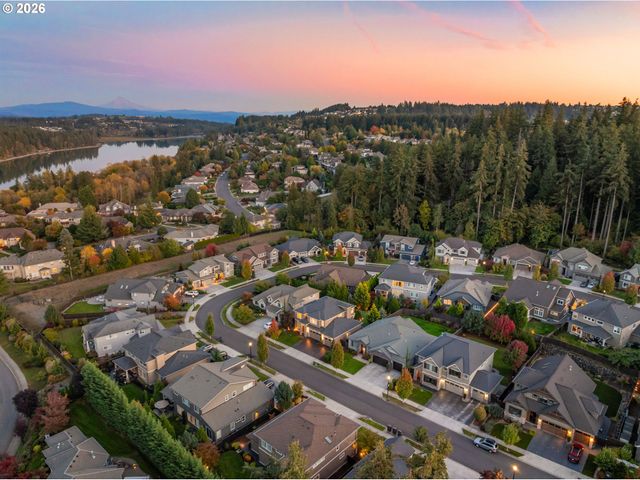 5780 Nw HOOD Loop, Camas, WA 98607