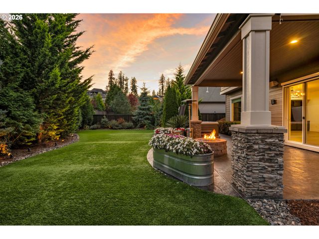 5780 Nw HOOD Loop, Camas, WA 98607