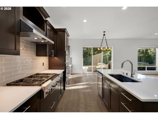 5780 Nw HOOD Loop, Camas, WA 98607