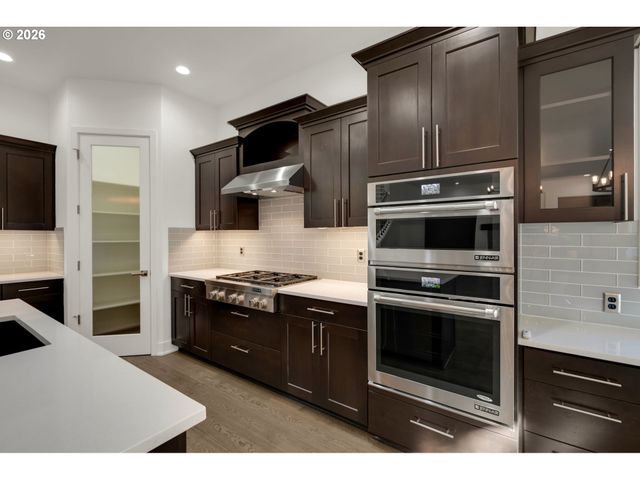 5780 Nw HOOD Loop, Camas, WA 98607