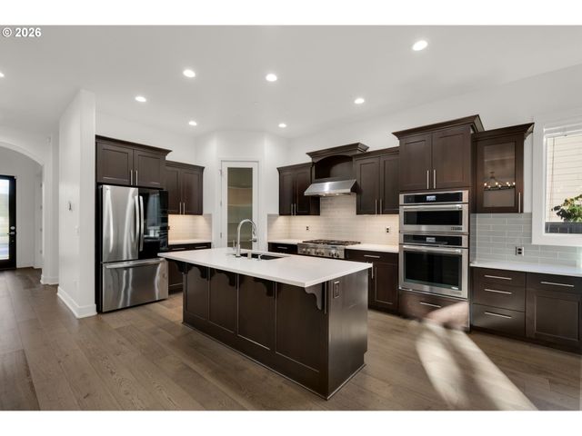 5780 Nw HOOD Loop, Camas, WA 98607