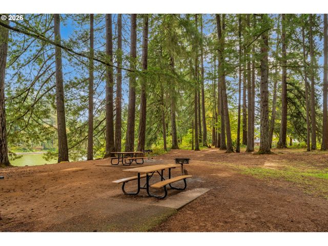 5780 Nw HOOD Loop, Camas, WA 98607
