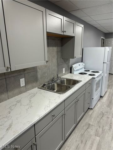 166-170 S Main Street, Rittman, OH 44270