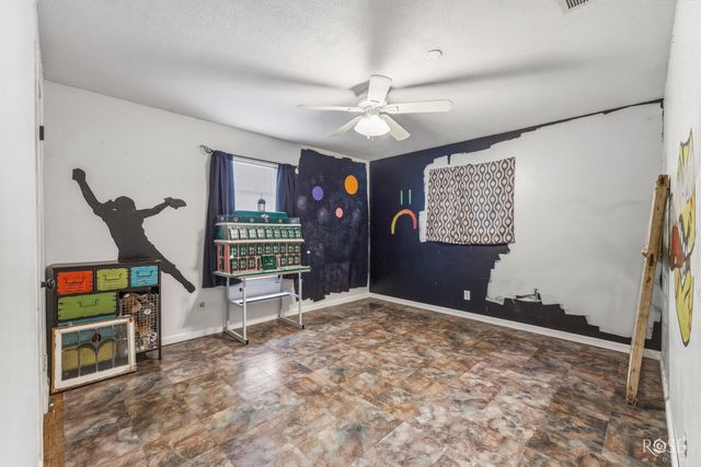 1905 N Van Buren Street, San Angelo, TX 76901