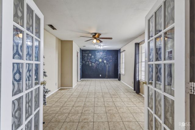 1905 N Van Buren Street, San Angelo, TX 76901
