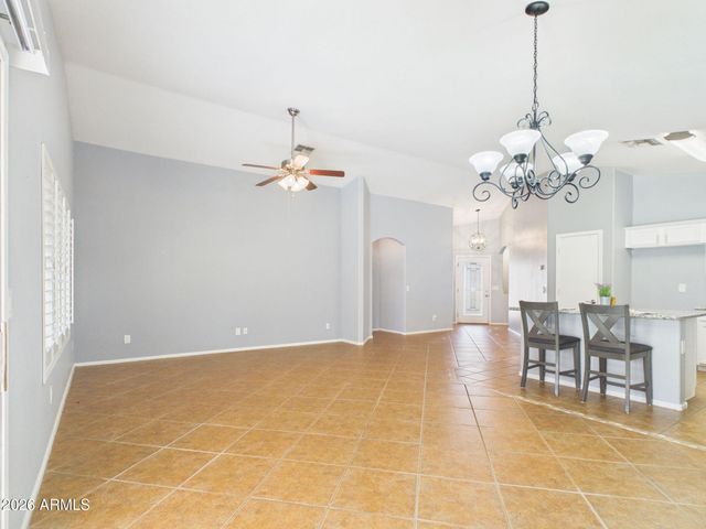 39852 N PARISI Place, San Tan Valley, AZ 85140