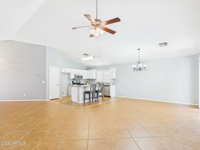 39852 N PARISI Place, San Tan Valley, AZ 85140