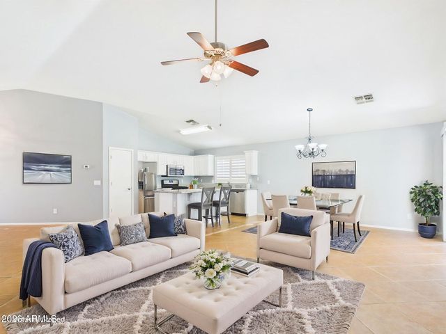 39852 N PARISI Place, San Tan Valley, AZ 85140