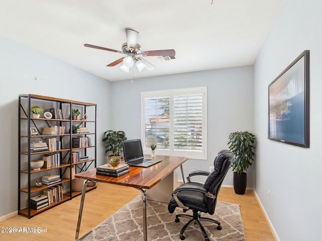 39852 N PARISI Place, San Tan Valley, AZ 85140