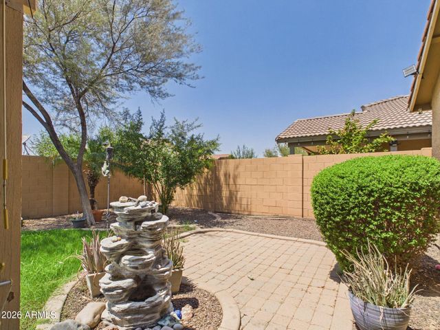 39852 N PARISI Place, San Tan Valley, AZ 85140