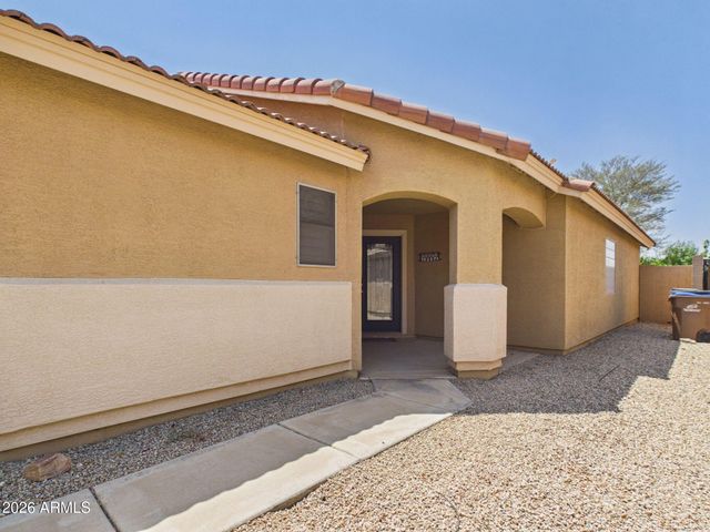 39852 N PARISI Place, San Tan Valley, AZ 85140