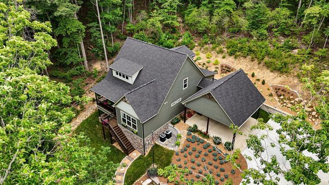 707 Brier Branch Road, Graysville, TN 37338