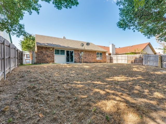 4137 Huckleberry Drive, Fort Worth, TX 76137