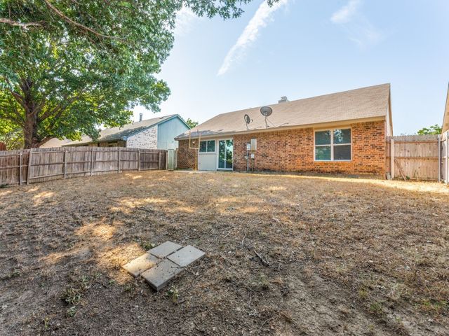 4137 Huckleberry Drive, Fort Worth, TX 76137