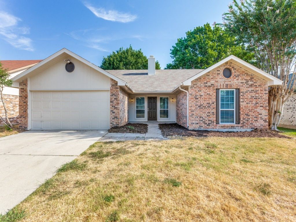 4137 Huckleberry Drive, Fort Worth, TX 76137