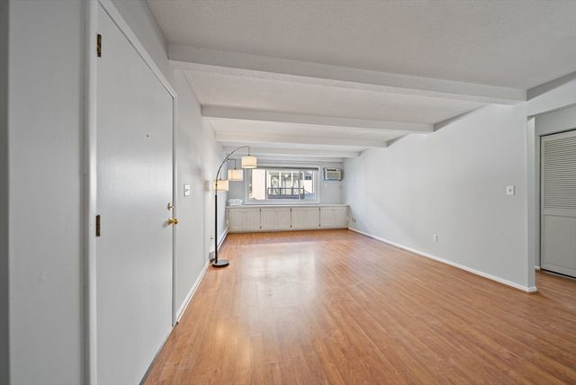 250 Nesmith St A5, Lowell, MA 01852