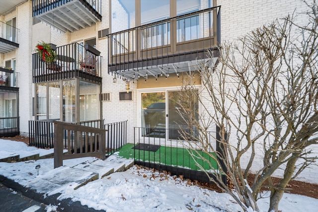 250 Nesmith St A5, Lowell, MA 01852