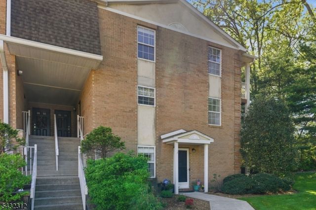 166 Vista Dr, Hanover Twp., NJ 07927