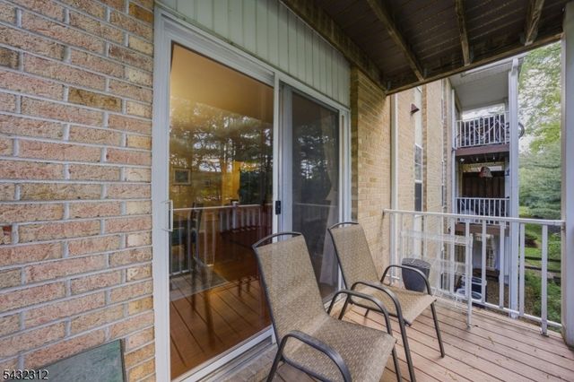 166 Vista Dr, Hanover Twp., NJ 07927