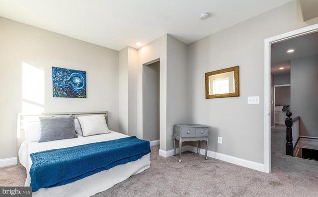 14 S EAST AVE, Baltimore, MD 21224