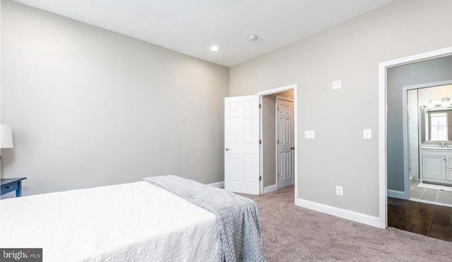 14 S EAST AVE, Baltimore, MD 21224