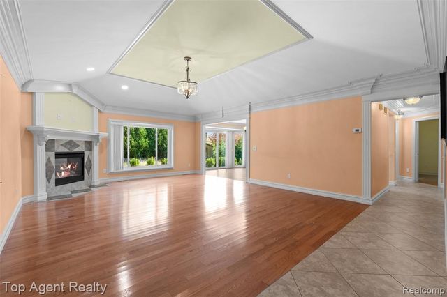 53260 Villa Rosa Drive, Macomb, MI 48042