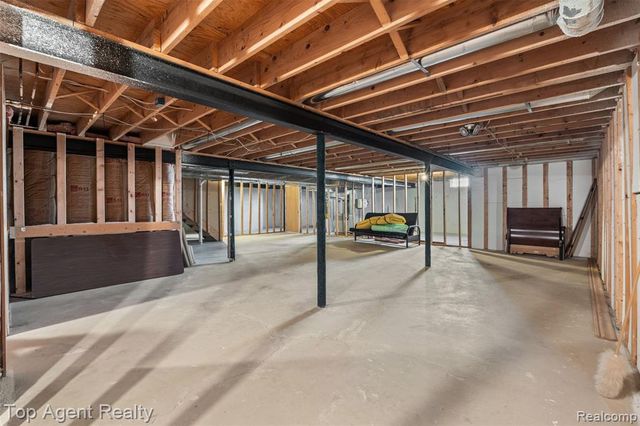 53260 Villa Rosa Drive, Macomb, MI 48042