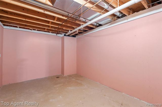53260 Villa Rosa Drive, Macomb, MI 48042