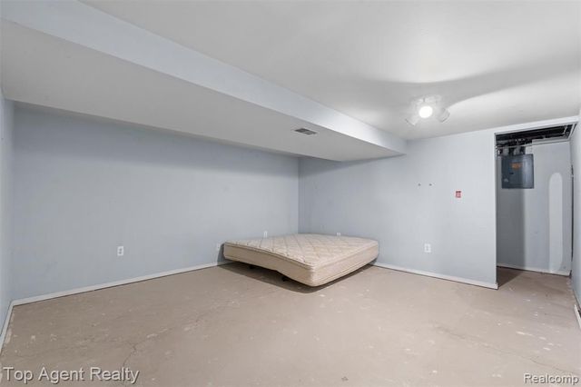 53260 Villa Rosa Drive, Macomb, MI 48042