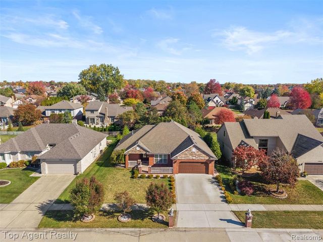 53260 Villa Rosa Drive, Macomb, MI 48042