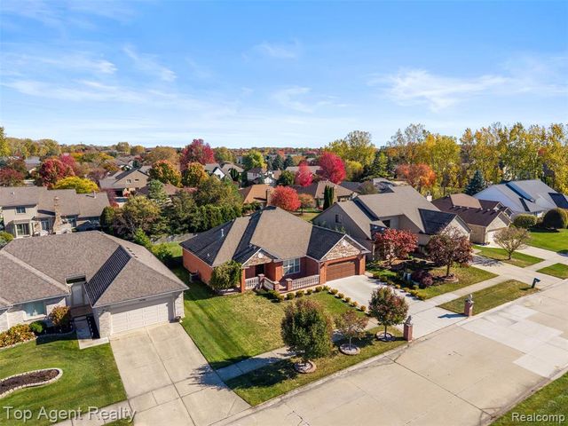 53260 Villa Rosa Drive, Macomb, MI 48042