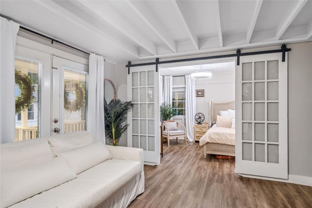 327 Middleton Street, Kemah, TX 77518