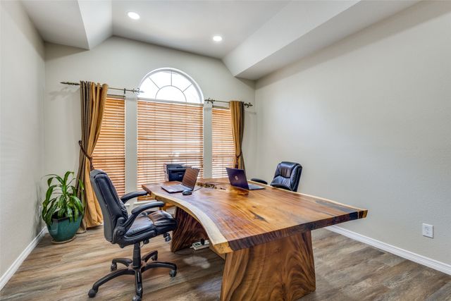 1116 Lakewood Drive, Mckinney, TX 75072