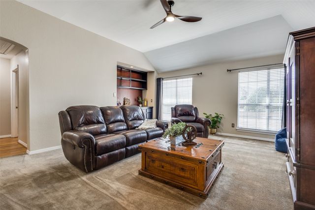 1116 Lakewood Drive, Mckinney, TX 75072