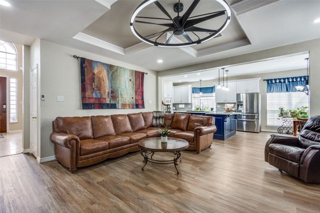 1116 Lakewood Drive, Mckinney, TX 75072