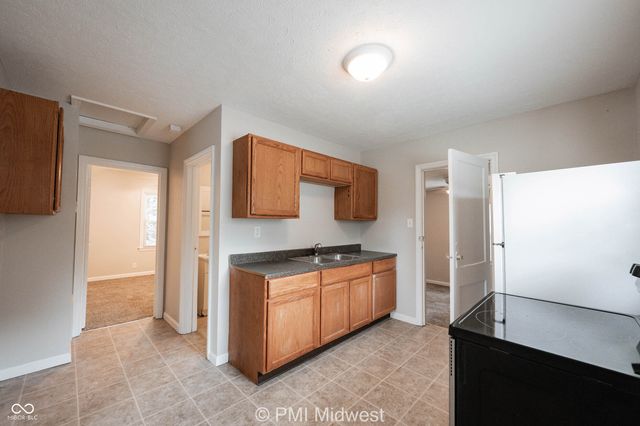 1615 E Southport Road, Indianapolis, IN 46227