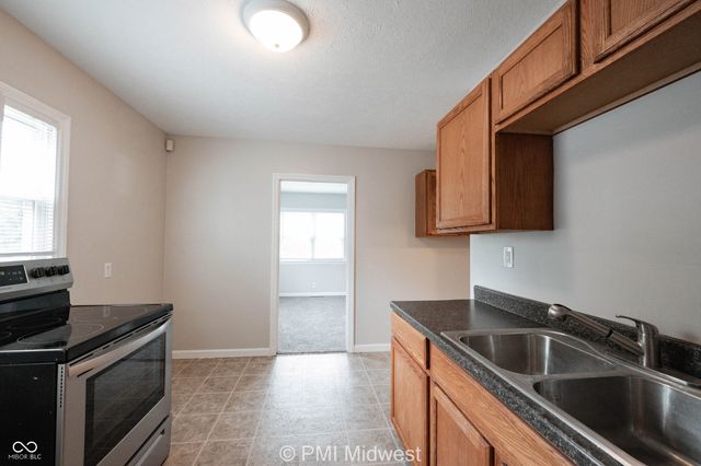 1615 E Southport Road, Indianapolis, IN 46227