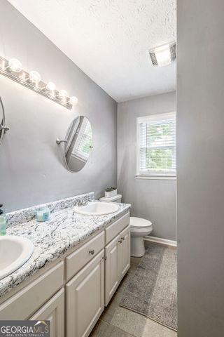 25 Pine Chase Drive, Carrollton, GA 30116