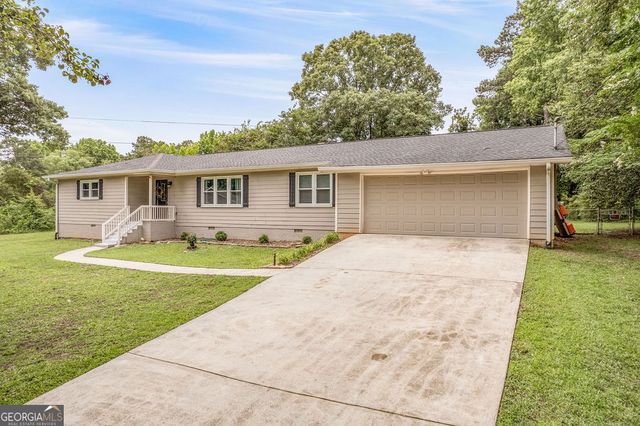 25 Pine Chase Drive, Carrollton, GA 30116