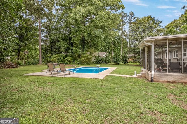25 Pine Chase Drive, Carrollton, GA 30116