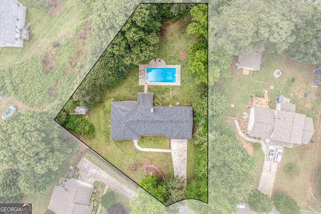 25 Pine Chase Drive, Carrollton, GA 30116